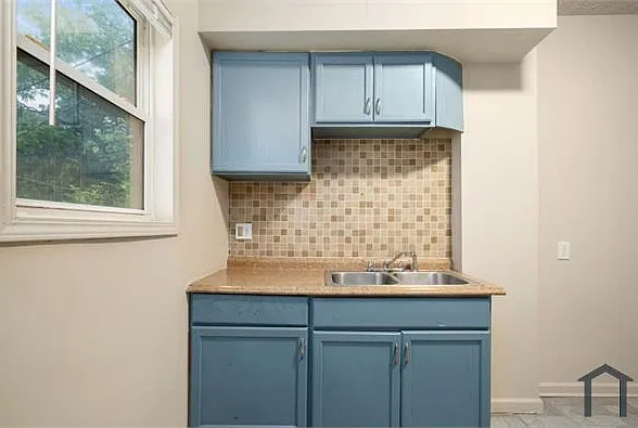 48 S Richardson Ave — Photo 12