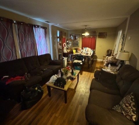 3rd image of 46 S Parkwood Drive