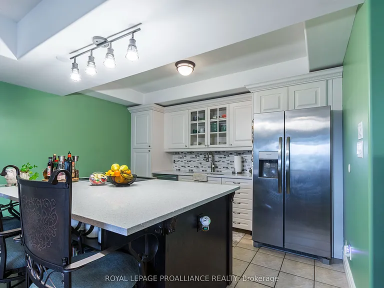 145 Farley Ave #103 — Photo 8