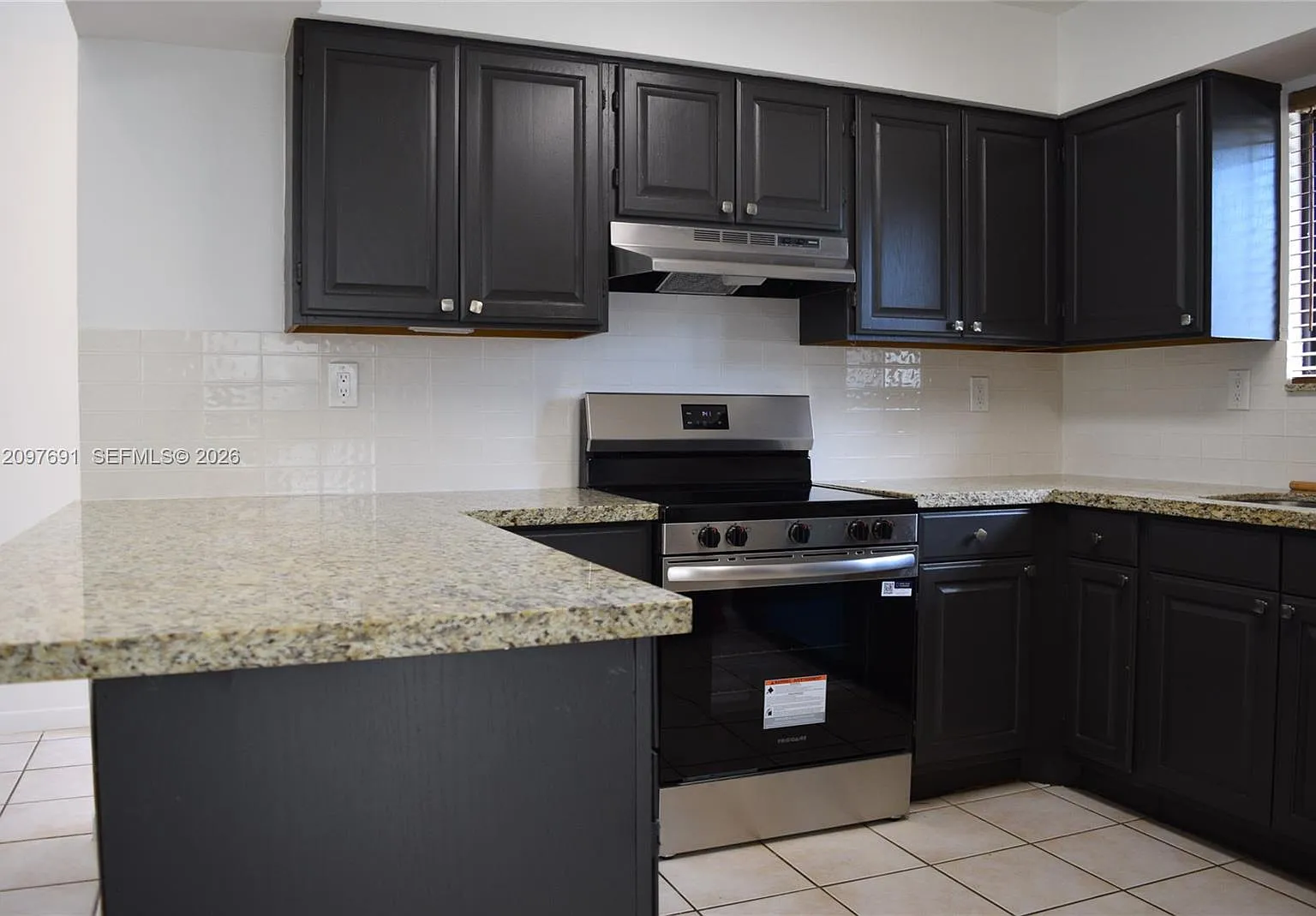 Briar Bay Townhouse Estat — Photo 4