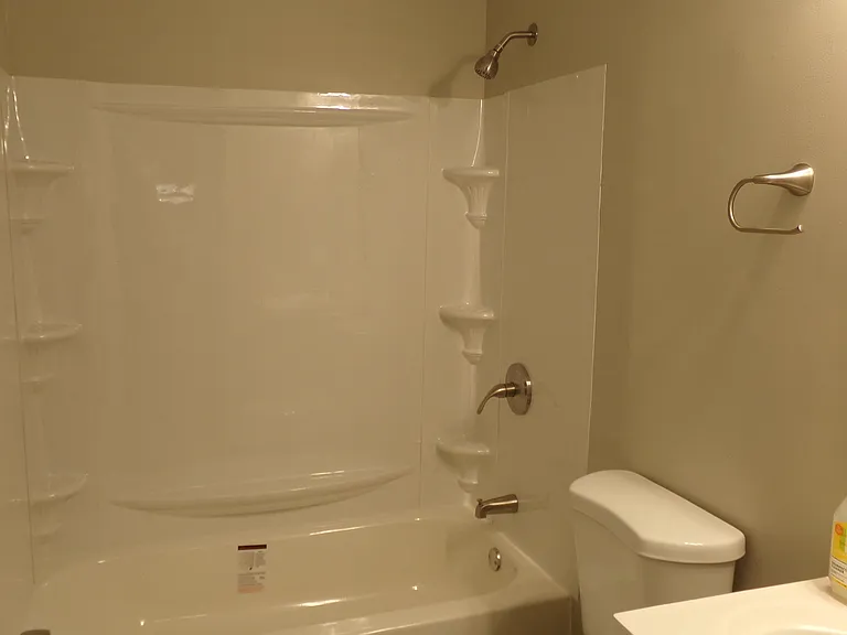 811 Cedarcrest Dr — Photo 7