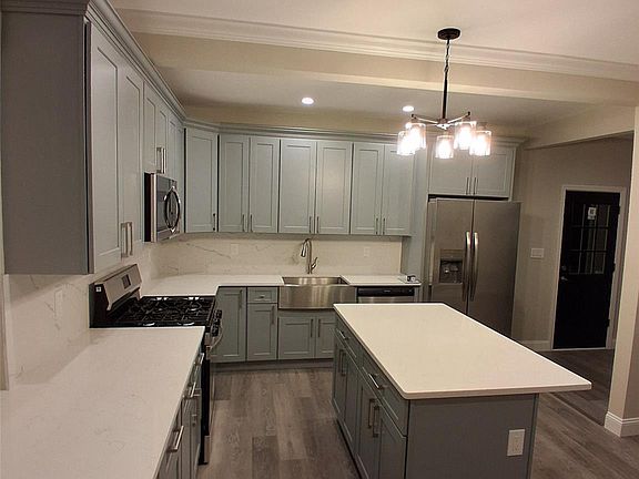 5th image of 84 Holland Avenue