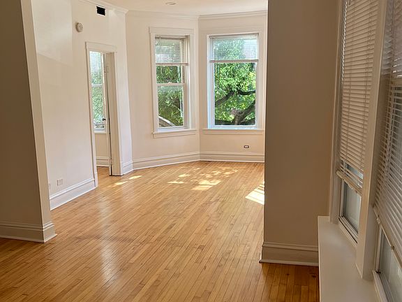 2nd image of 1452 N Fairfield Ave APT 2