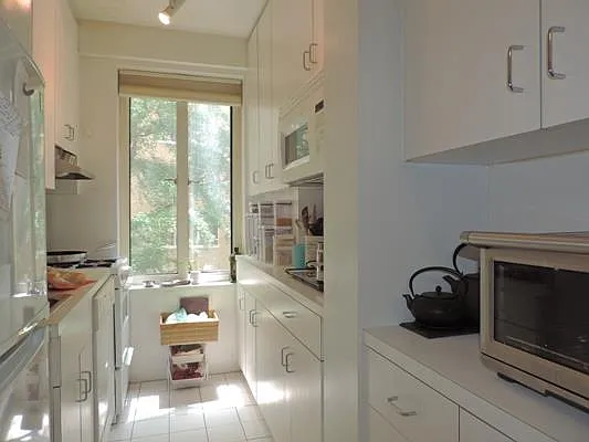 Rented by essential NEW YORK Real Estate | media 17