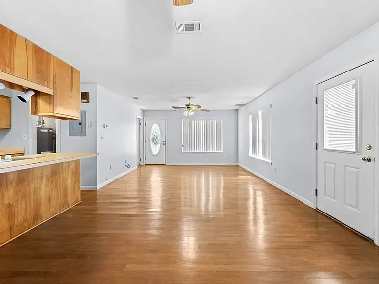 1706 Azalea Dr #638-E — Photo 3