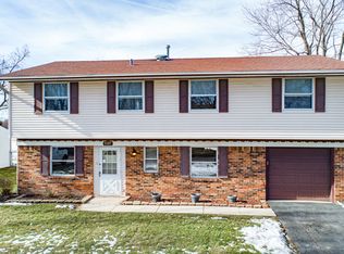 137 Cedarwood Ave, Bolingbrook, IL 60440