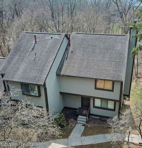521 Carberry Hl, Brighton, MI, 48116