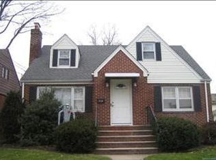 715 6th Ave, Lyndhurst, NJ 07071