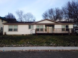 910 NW 4th St, Ontario, OR 97914