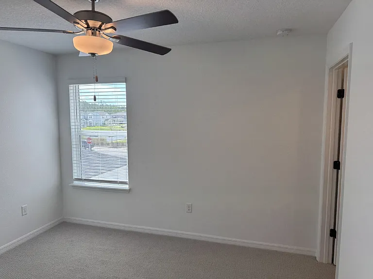 236 Hawthorn Park Cir — Photo 53
