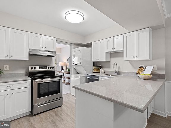 5th image of 14479 Saint Germain Dr