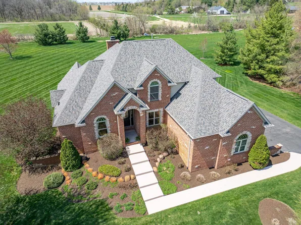 12112 Laurel Ln, Caledonia, IL 61011