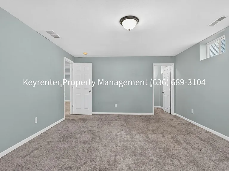 411 Angelique Pl — Photo 33