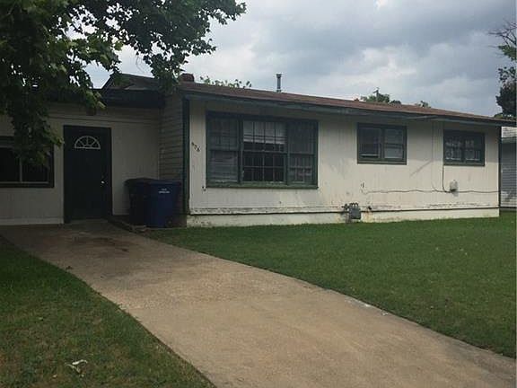 4th image of 606 W Lincoln Ave