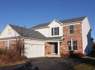 3941 Georgetown Cir, Algonquin, IL 60102