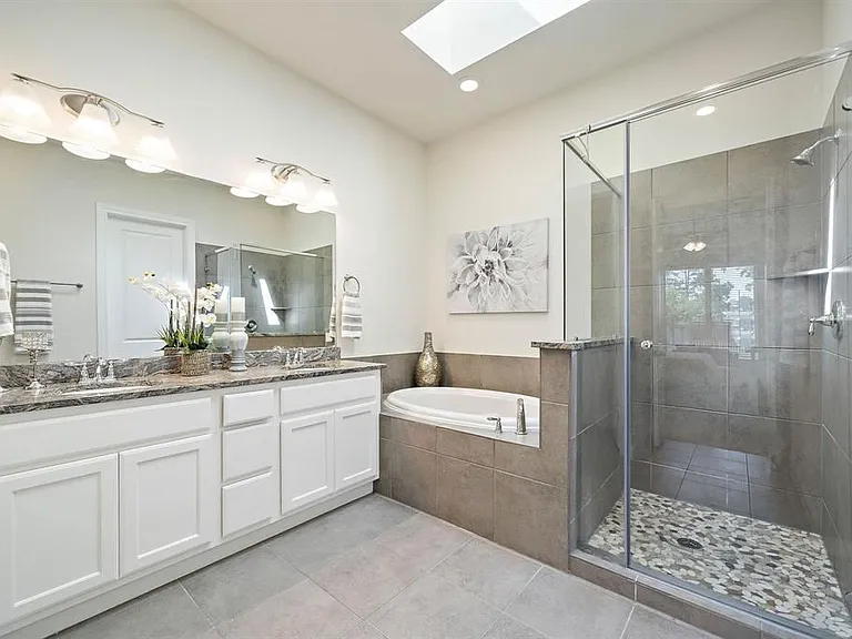 8915 Leaning Hollow Ln #8915 — Photo 8