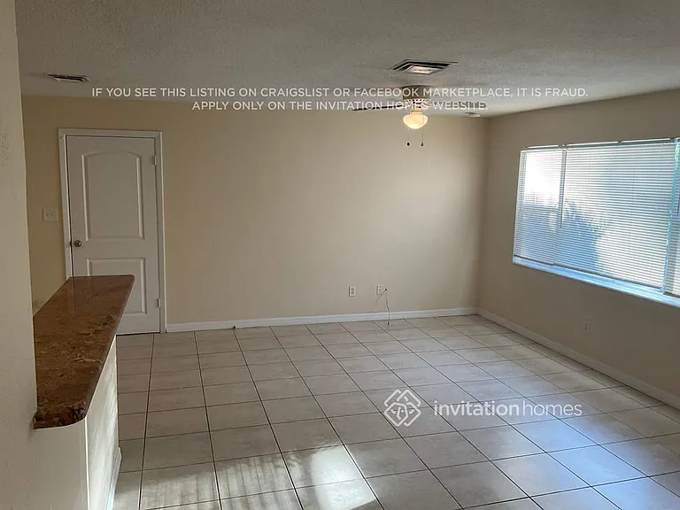 1860 Murray Ave — Photo 2
