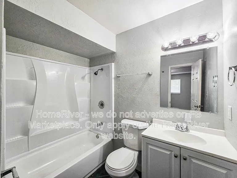 3129 W Montebello Ave — Photo 17