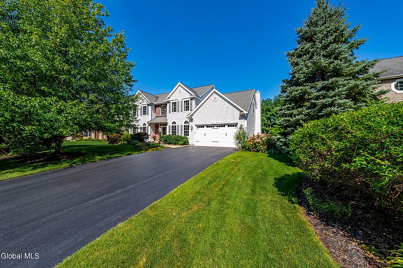 5th image of 706 Penney Lane