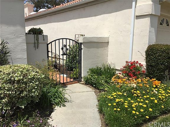 3rd image of 40571 Via Amapola