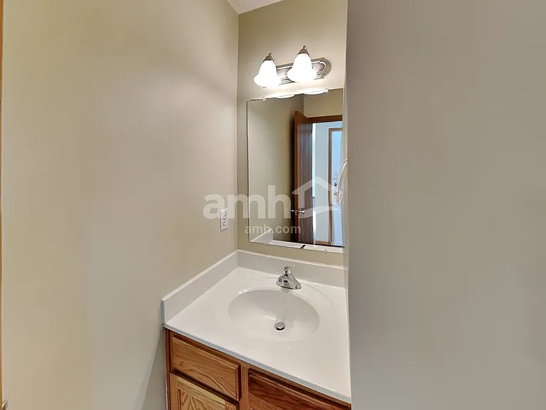 378 Wheatfield Dr — Photo 9
