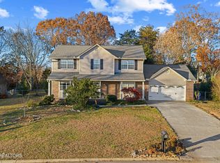 1120 Buxton Dr, Knoxville, TN 37922