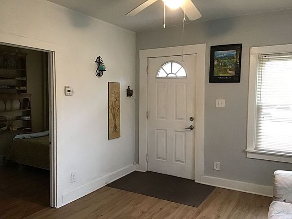 4th image of 909 Low Ave