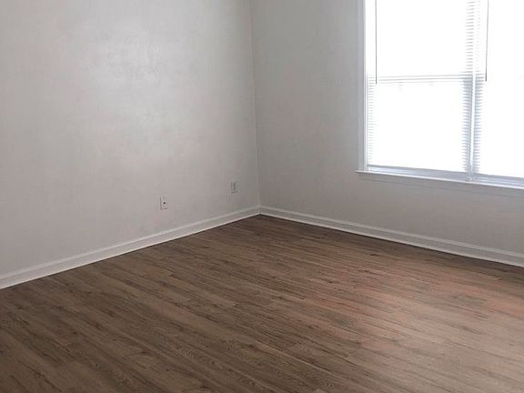 4th image of 2303 Marshall Ave