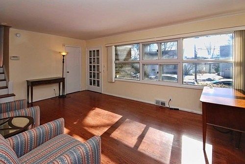 4th image of 912 Eastlawn Dr