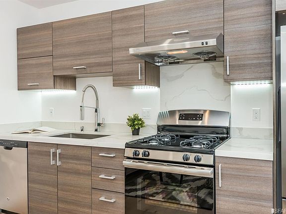 5th image of 33 Cortland Ave #33
