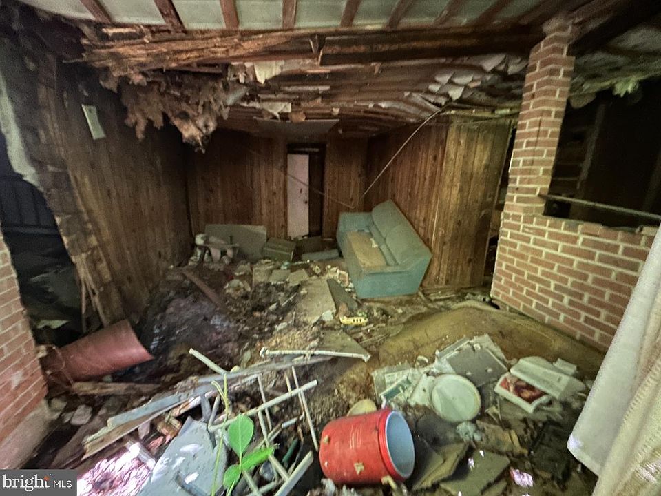 2nd image of 22671 Wood Yard Ln