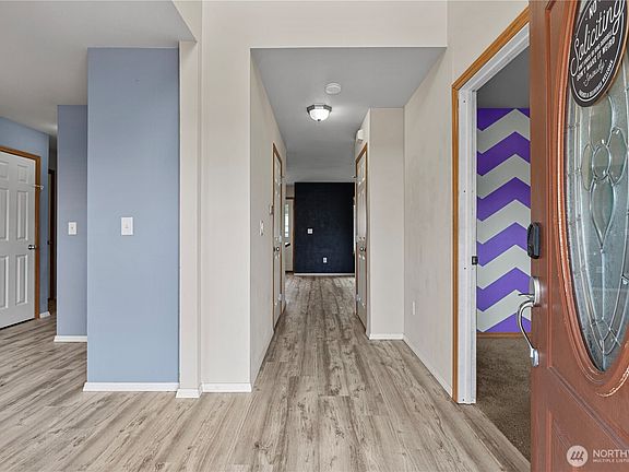 4th image of 1232 NW Kathleen Drive