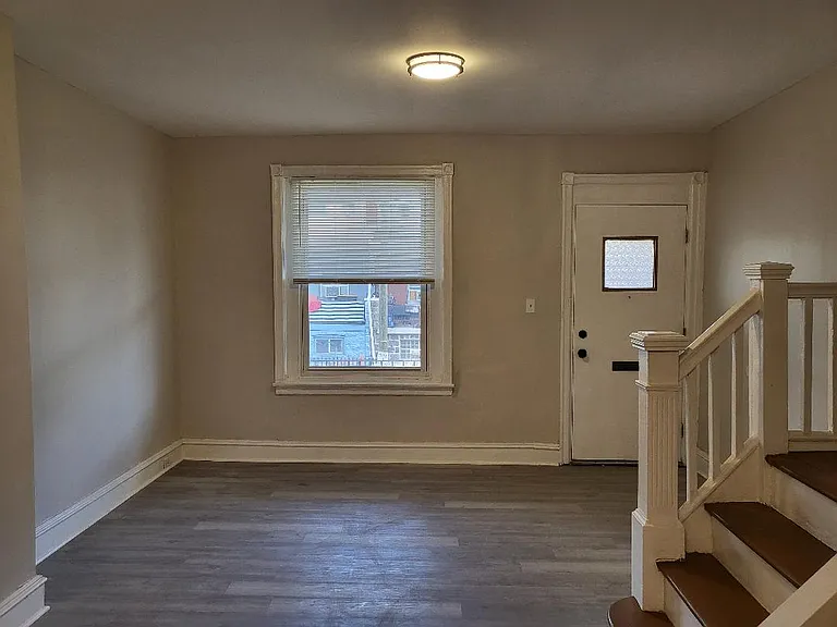 230 S Frazier St — Photo 2