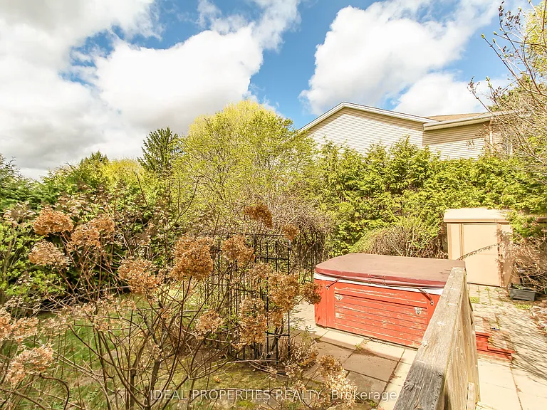 39 Huntings End Ave — Photo 48