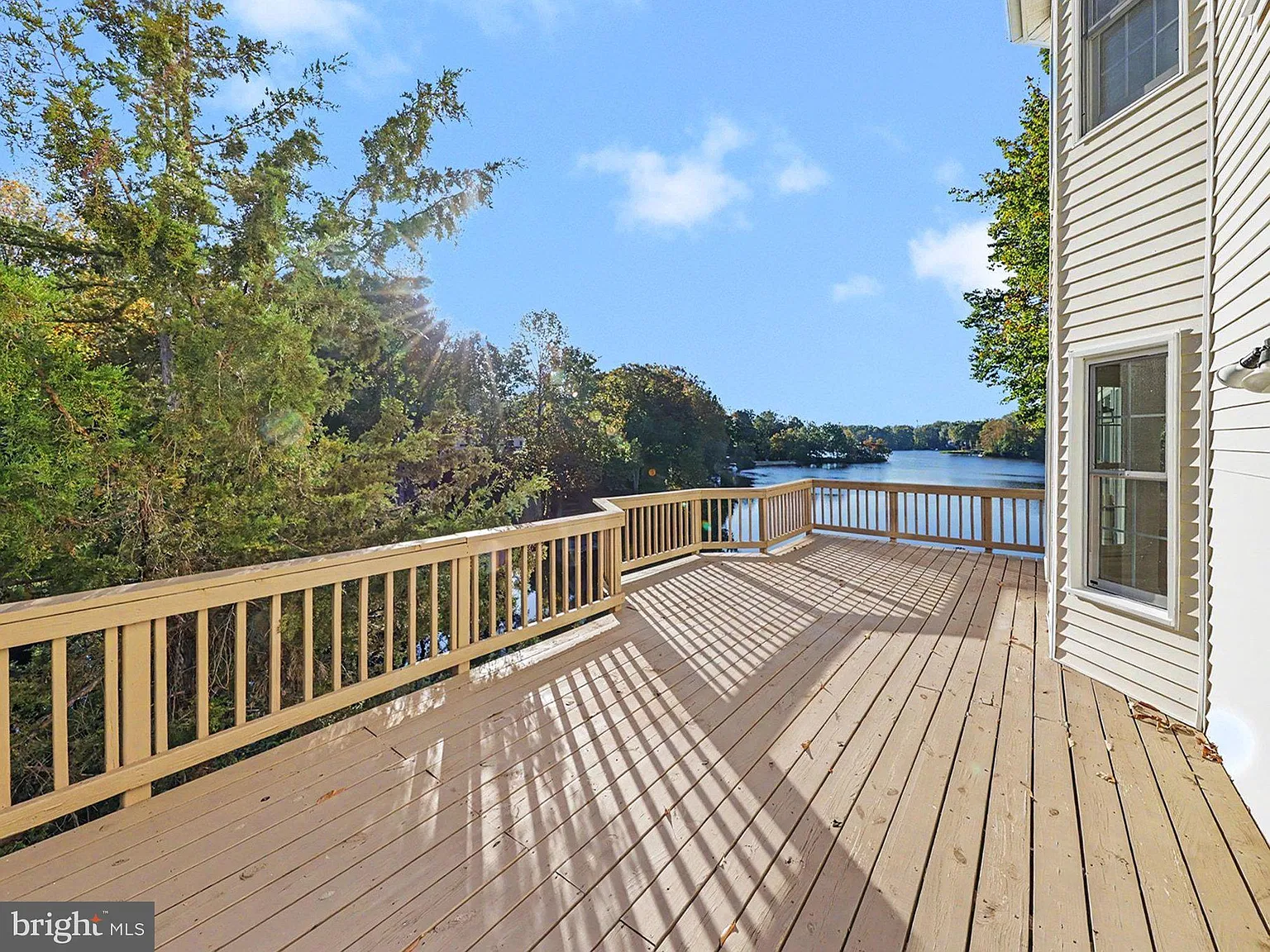 5 bed, 3.5 bath, 4074 sqft, $6,045 — Photo 2