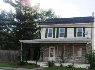2346 N Delaware Dr, Mount Bethel, PA 18343