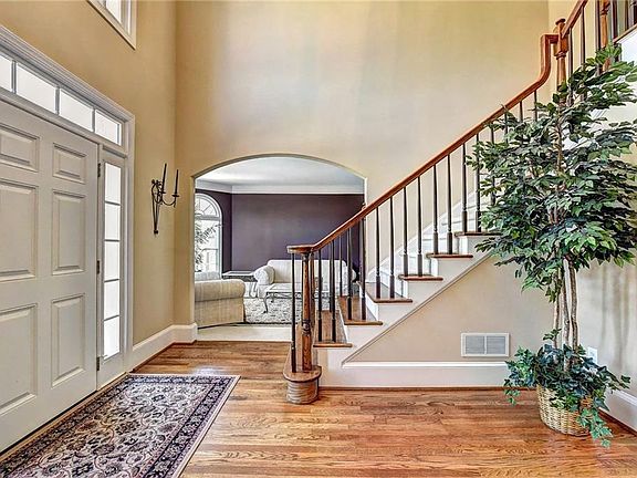 3rd image of 765 Mallory Manor Ct