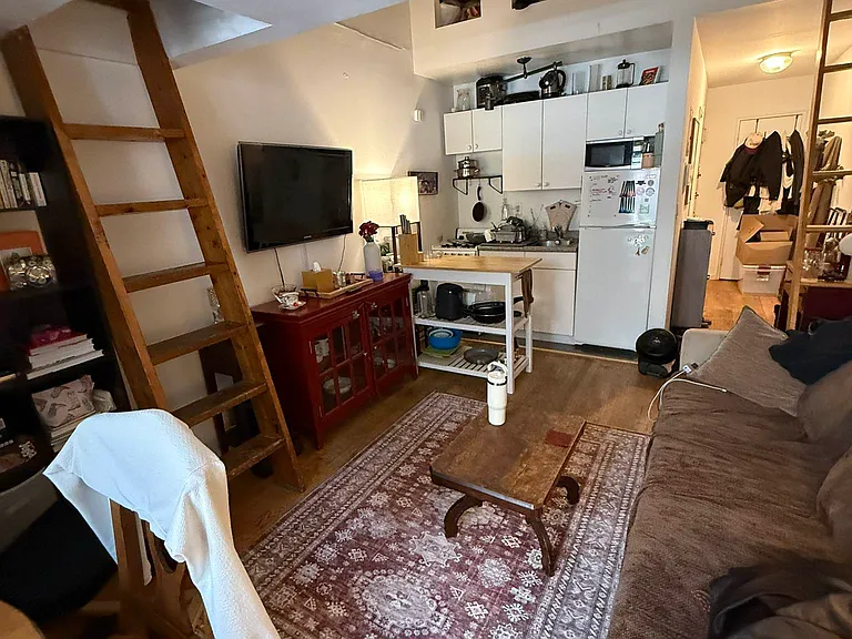 62 W 71st St #1-A — Photo 3