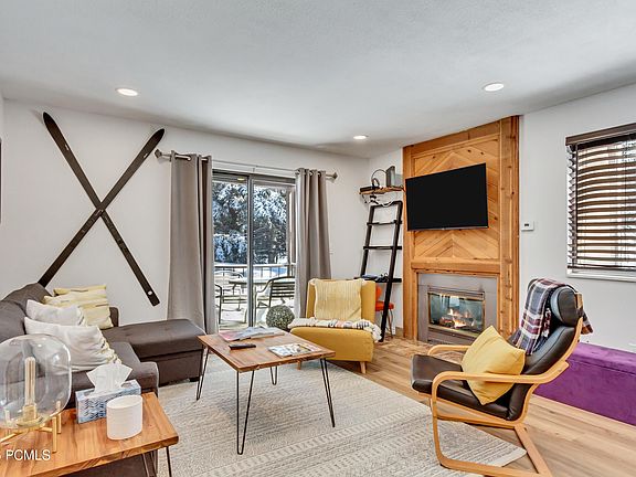3rd image of 2025 Canyons Resort Dr APT B4