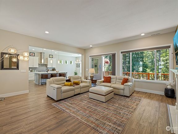 5th image of 11030 146th Avenue NE
