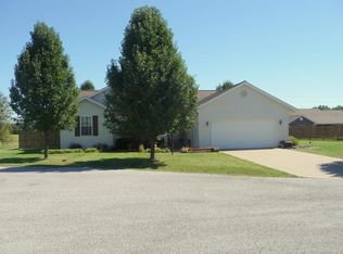 402 Empress Ln, Herrin, IL 62948