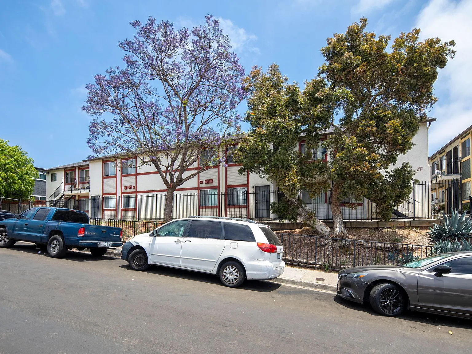 3 bed 2 bath in the heart of San Diego — Photo 2