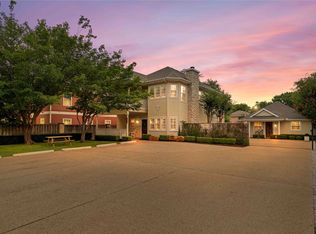 1906 S 11th St, Waco, TX 76706