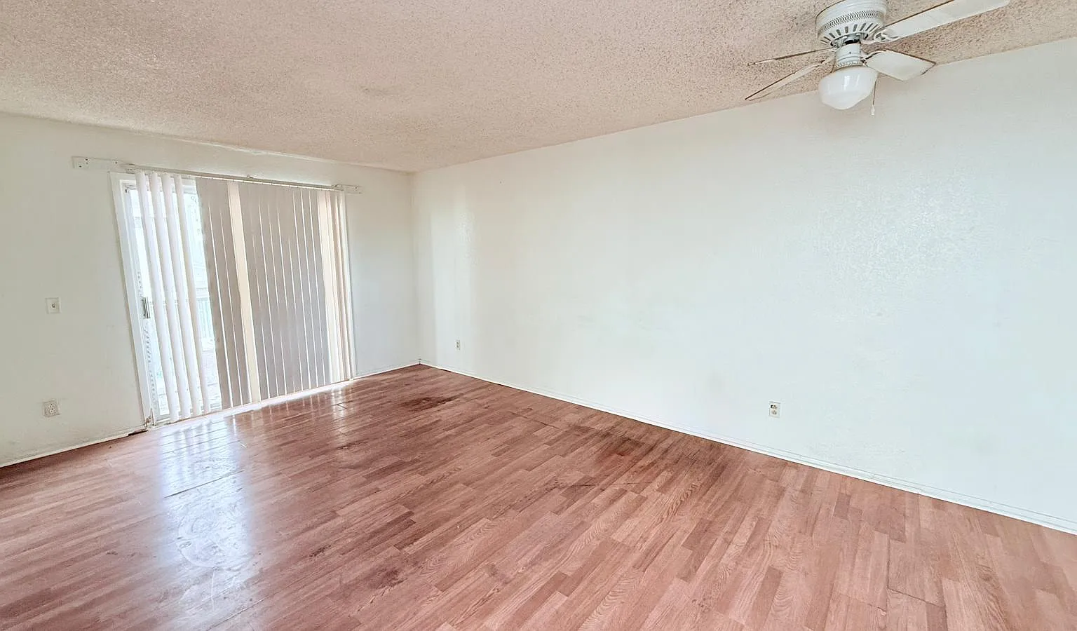 2 bed, 800 sqft, $1,200 — Photo 3