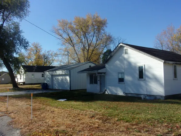 311 N Chicago St, Watseka, IL 60970