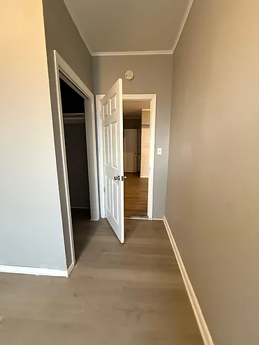 327 Danforth Ave #4 Photo 1