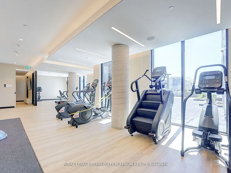 2020 Bathurst St #725 — Photo 8