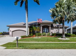 816 Wintergreen Ct, Marco Island, FL 34145