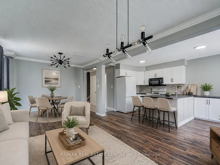5 Tulip Dr — Photo 2