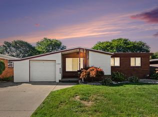 22848 Saint Joan St, Saint Clair Shores, MI 48080